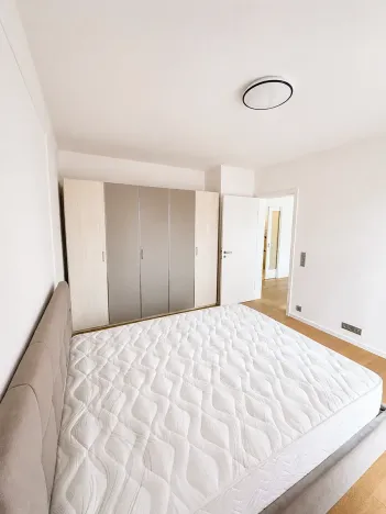 Pronájem bytu 2+kk, Praha - Libeň, Menclova, 52 m2