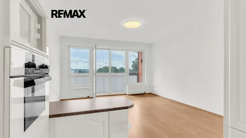 Prodej bytu 2+kk, Praha - Strašnice, Názovská, 60 m2