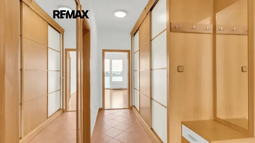 Prodej bytu 2+kk, Praha - Strašnice, Názovská, 60 m2