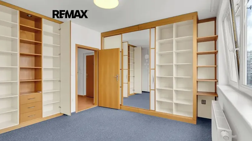 Prodej bytu 2+kk, Praha - Strašnice, Názovská, 60 m2