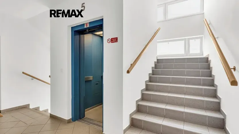Prodej bytu 2+kk, Praha - Strašnice, Názovská, 60 m2