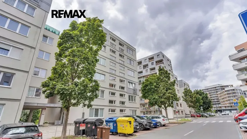 Prodej bytu 2+kk, Praha - Strašnice, Názovská, 60 m2