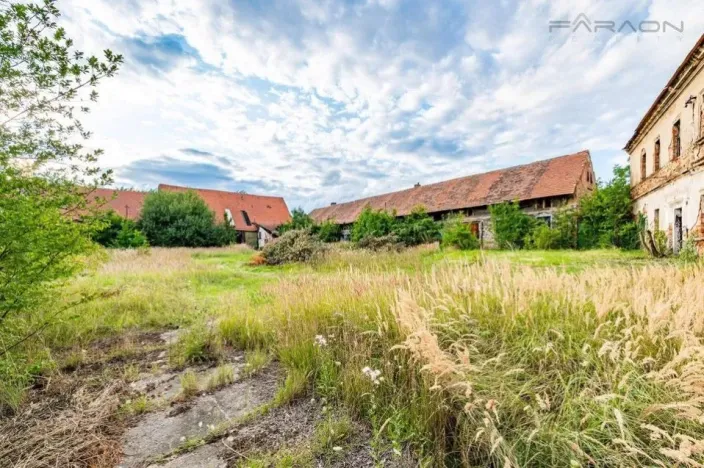 Prodej komerční nemovitosti, Vysoký Újezd - Kuchař, 3061 m2