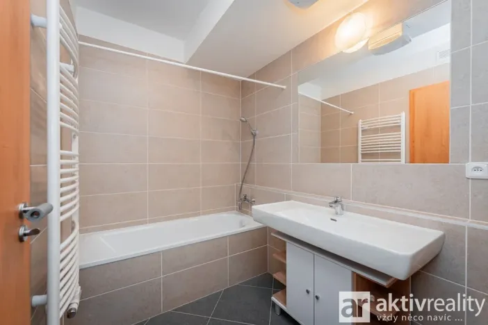 Pronájem bytu 4+kk, Praha - Ruzyně, Stočesova, 106 m2