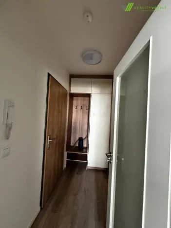 Pronájem bytu 1+kk, Praha - Hlubočepy, Divíškové, 32 m2