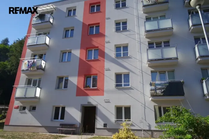Prodej bytu 2+1, Úpice, Sládkova, 54 m2