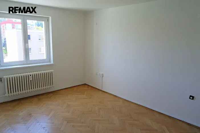 Prodej bytu 2+1, Úpice, Sládkova, 54 m2