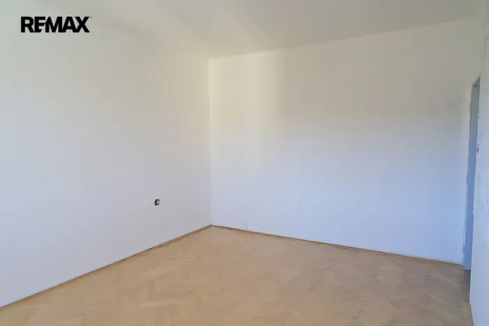Prodej bytu 2+1, Úpice, Sládkova, 54 m2