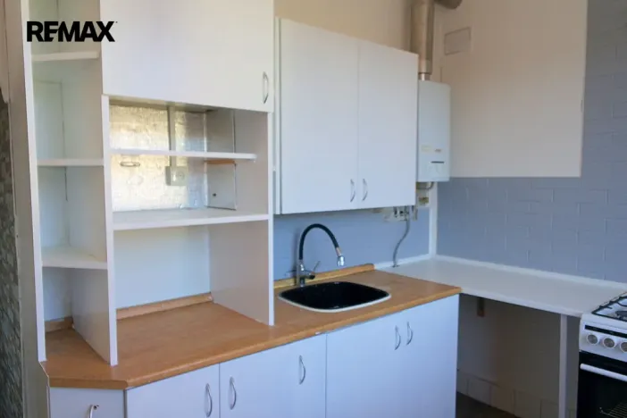 Prodej bytu 2+1, Úpice, Sládkova, 54 m2