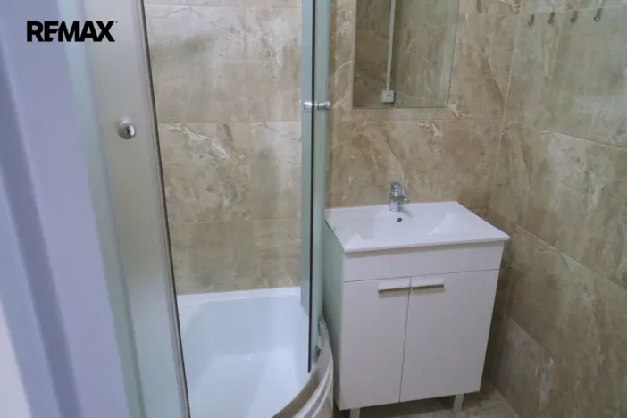 Prodej bytu 2+1, Úpice, Sládkova, 54 m2