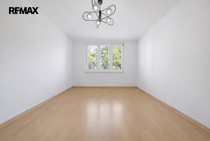 Prodej bytu 2+1, Karlovy Vary - Rybáře, Plešivecká, 64 m2