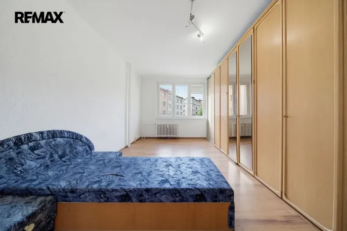 Prodej bytu 2+1, Karlovy Vary - Rybáře, Plešivecká, 64 m2