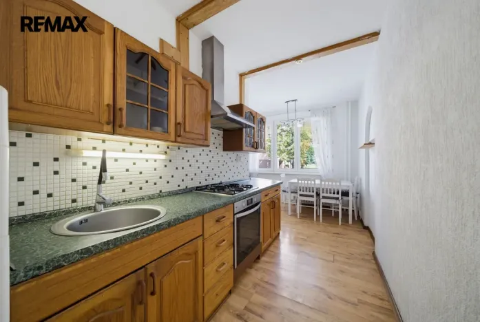 Prodej bytu 2+1, Karlovy Vary - Rybáře, Plešivecká, 64 m2