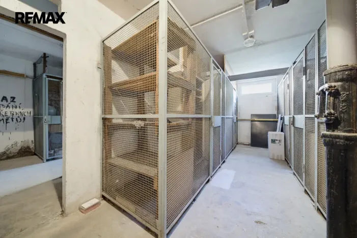 Prodej bytu 2+1, Karlovy Vary - Rybáře, Plešivecká, 64 m2