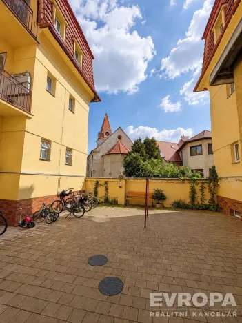 Pronájem bytu 3+kk, Břeclav, Denisova, 86 m2