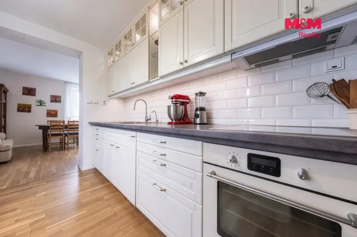 Prodej bytu 4+kk, Jirny, Zámecká, 90 m2