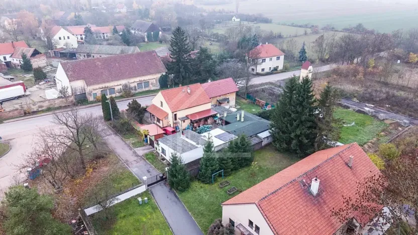Prodej podílu pozemku, Třebíz, 161602 m2