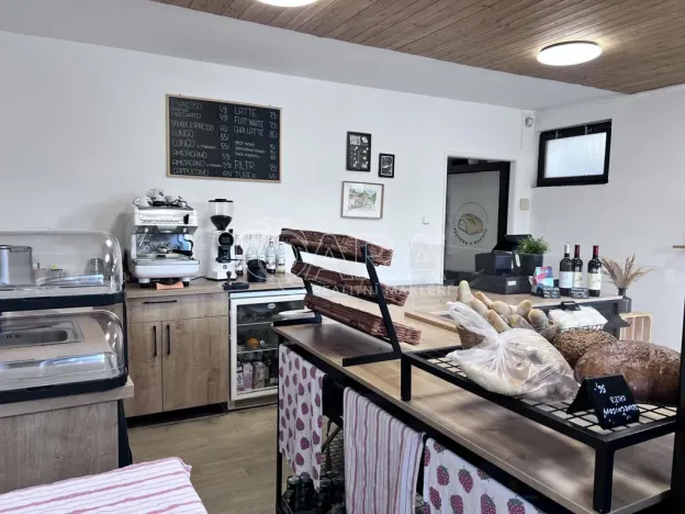 Pronájem obchodního prostoru, Karlštejn, 37 m2