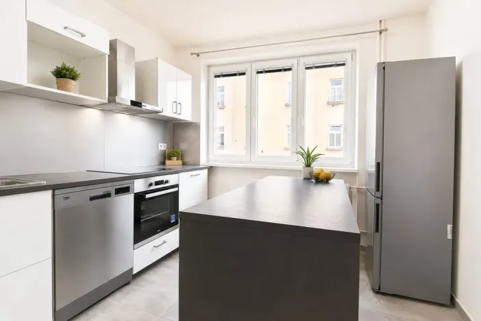 Pronájem bytu 3+1, Plzeň, U Světovaru, 70 m2