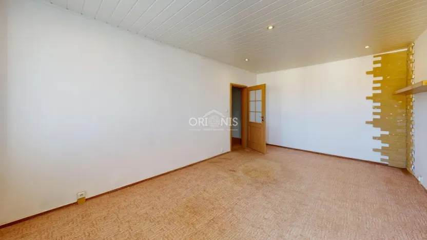 Prodej bytu 2+1, Chomutov, Holešická, 61 m2