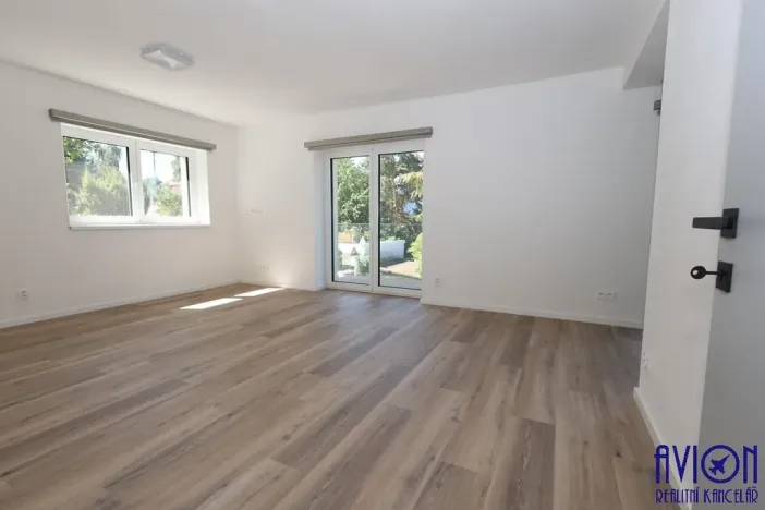 Pronájem bytu 4+kk, Praha - Stodůlky, V borovičkách, 88 m2