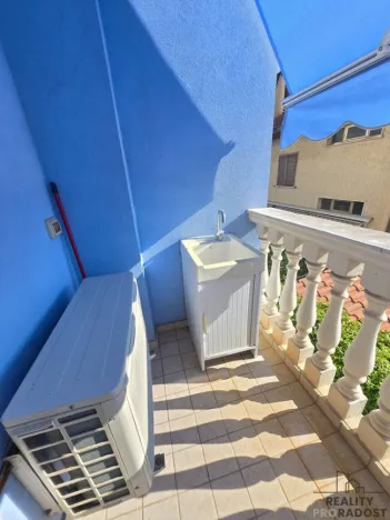 Prodej bytu 1+kk, Viale della Vittoria,Zona Mare,, 47 m2