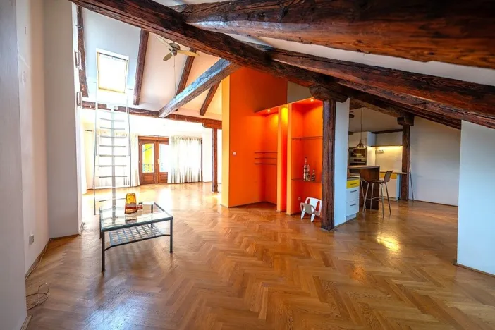 Pronájem bytu 3+1, Praha, Viktora Huga, 164 m2
