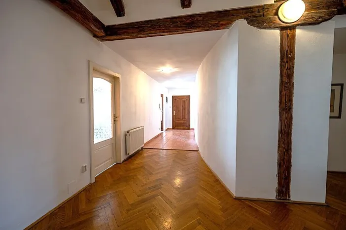 Pronájem bytu 3+1, Praha, Viktora Huga, 164 m2