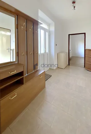 Pronájem bytu 2+1, Praha, Formanská, 70 m2