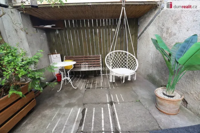 Pronájem bytu 1+1, Karlovy Vary, Kolmá, 35 m2