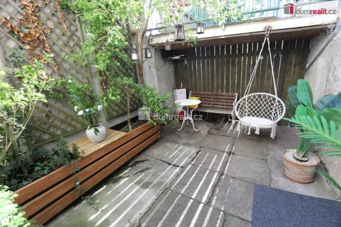 Pronájem bytu 1+1, Karlovy Vary, Kolmá, 35 m2