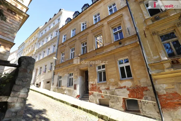 Pronájem bytu 1+1, Karlovy Vary, Kolmá, 35 m2