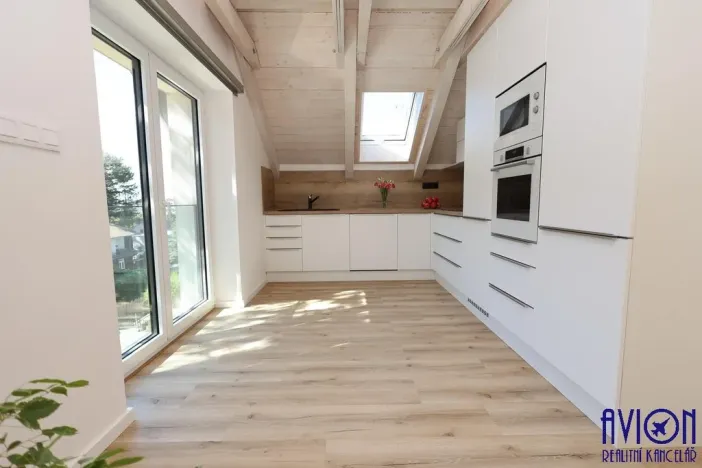 Pronájem bytu 4+kk, Praha - Stodůlky, V borovičkách, 105 m2