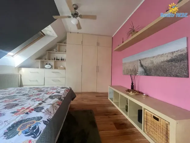 Pronájem rodinného domu, Milovice, Školská, 148 m2