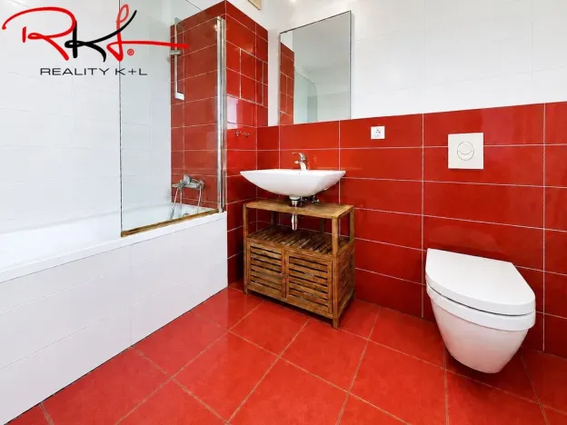 Pronájem bytu 2+kk, Praha, Sousedíkova, 65 m2