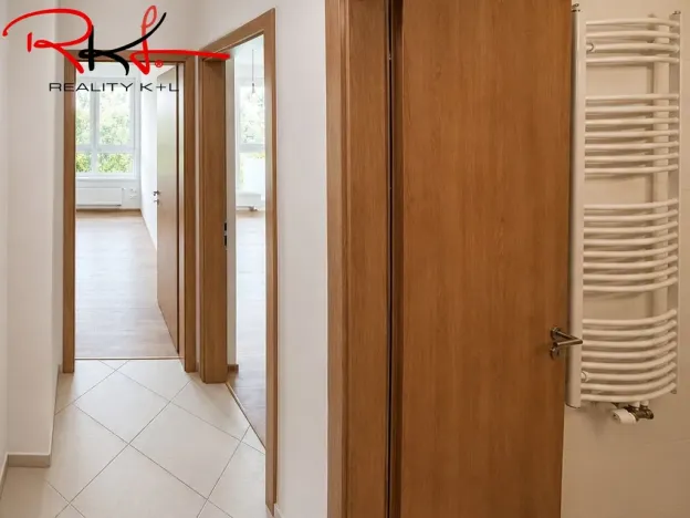 Pronájem bytu 2+kk, Praha, Pod Harfou, 49 m2