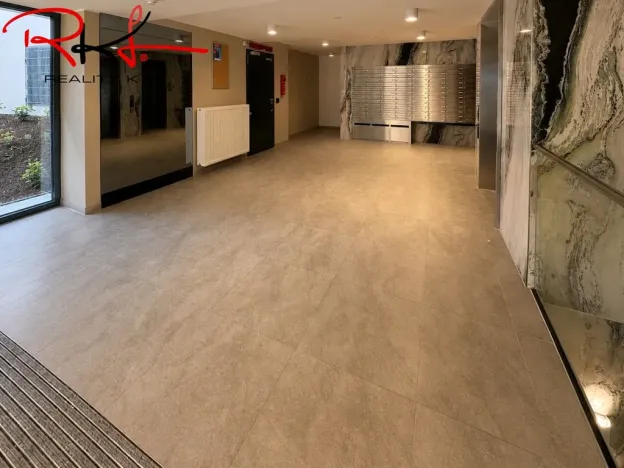 Pronájem bytu 2+kk, Praha, Pod Harfou, 49 m2