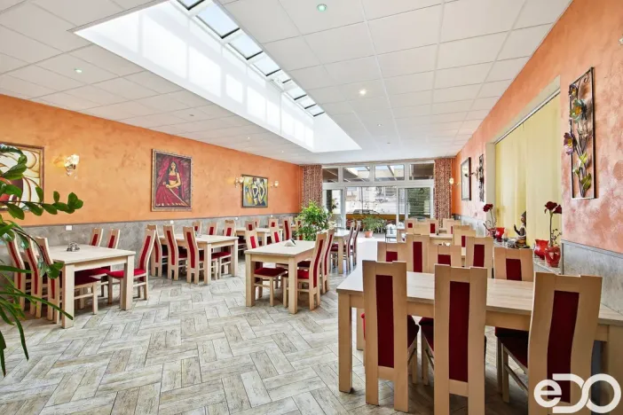 Pronájem restaurace, Mladá Boleslav, Českobratrské náměstí, 250 m2