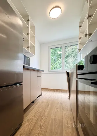 Pronájem pokoje, Hradec Králové - Slezské Předměstí, Markovická, 18 m2
