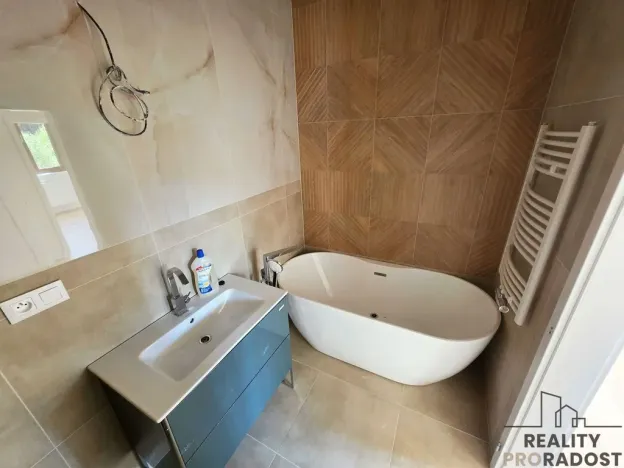 Prodej rodinného domu, Karlovy Vary, 101 m2