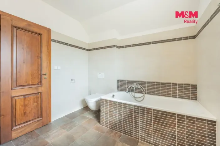 Prodej rodinného domu, Mořina, 240 m2