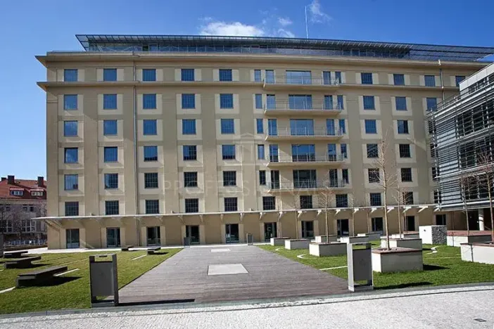 Pronájem kanceláře, Praha - Holešovice, Jankovcova, 653 m2