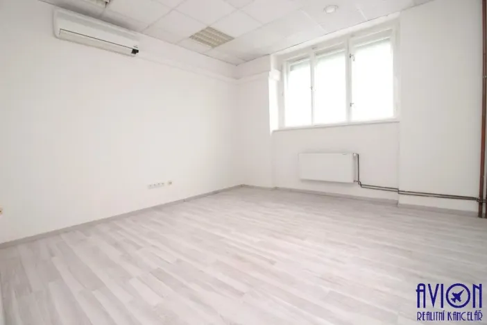 Pronájem kanceláře, Praha - Smíchov, Bozděchova, 50 m2