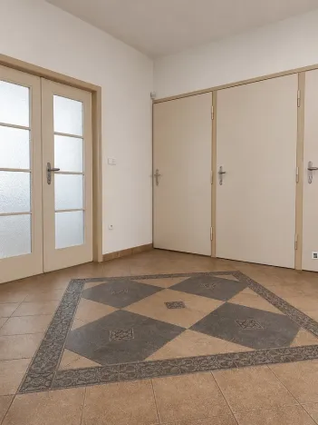 Prodej bytu 4+1, Hradec Králové - Pražské Předměstí, Drahoňovského, 123 m2