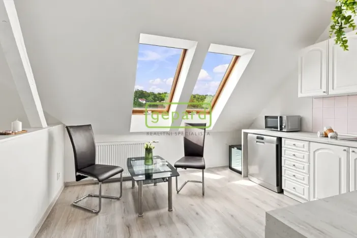 Prodej bytu 3+1, Kralupy nad Vltavou, Lidové nám., 90 m2