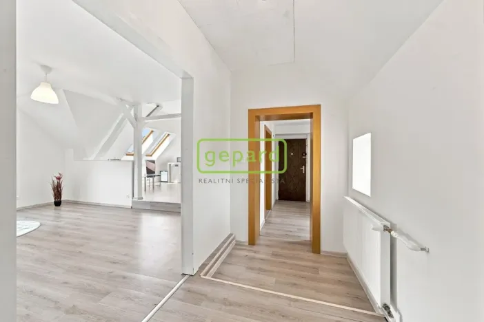 Prodej bytu 3+1, Kralupy nad Vltavou, Lidové nám., 90 m2
