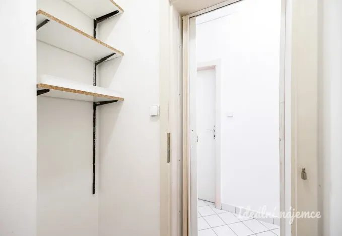 Pronájem bytu 2+kk, Praha - Střížkov, Jitravská, 68 m2
