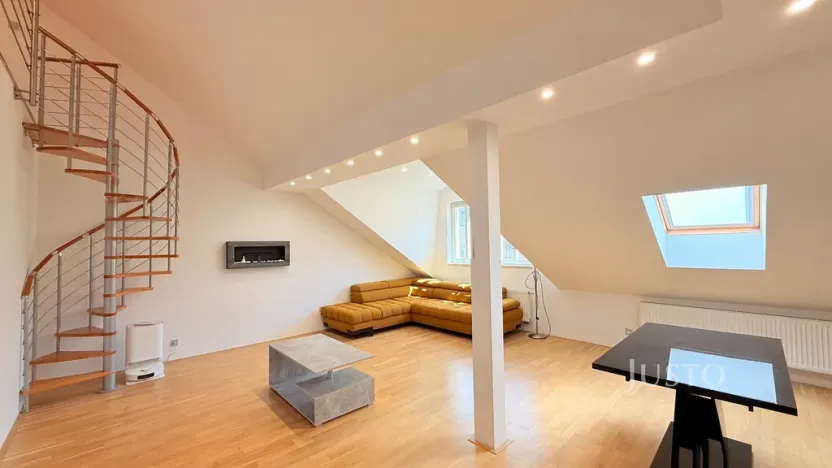 Pronájem bytu 2+kk, Praha - Žižkov, Roháčova, 94 m2