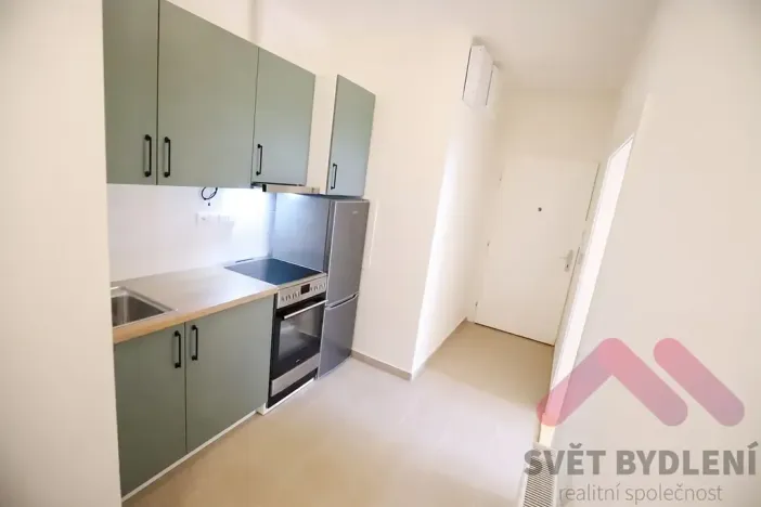 Pronájem bytu 1+kk, Praha - Vršovice, Slovinská, 29 m2