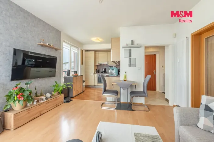 Prodej bytu 2+kk, Praha - Suchdol, Holubí, 40 m2